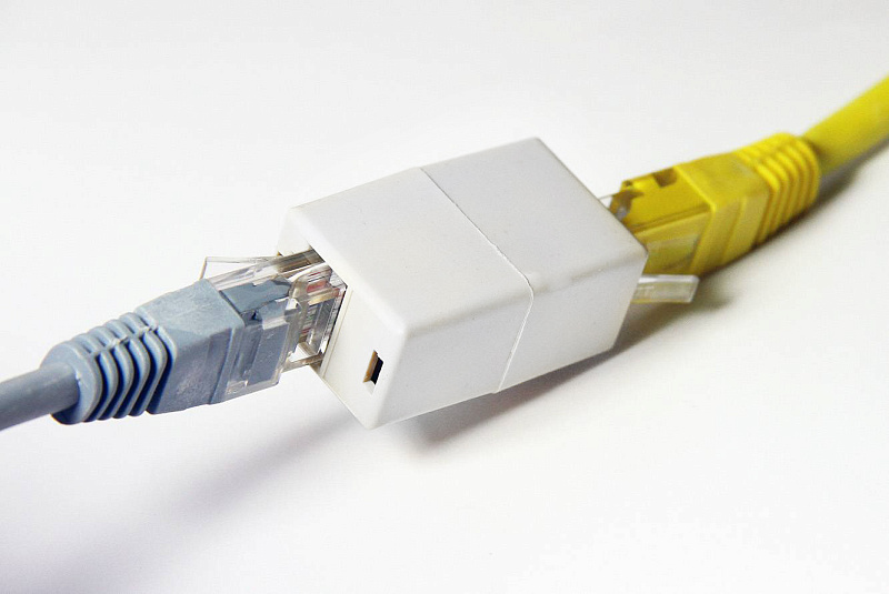 2390 Соединительный модуль (8P8C) (гнездо RJ-12 - гнездо RJ-12) в блистере