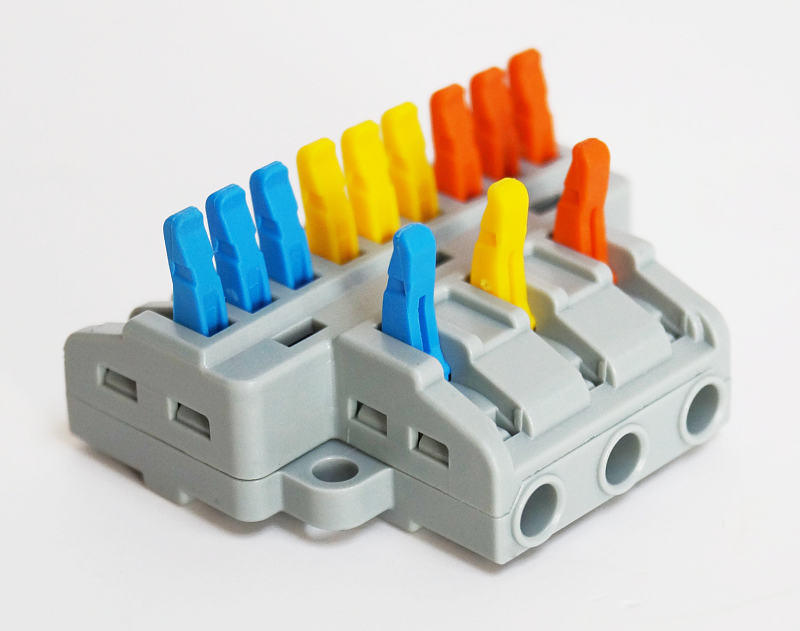 52689 Разветвительная клемма Dori (СМК 423-9) трехполюсная, 1шт.